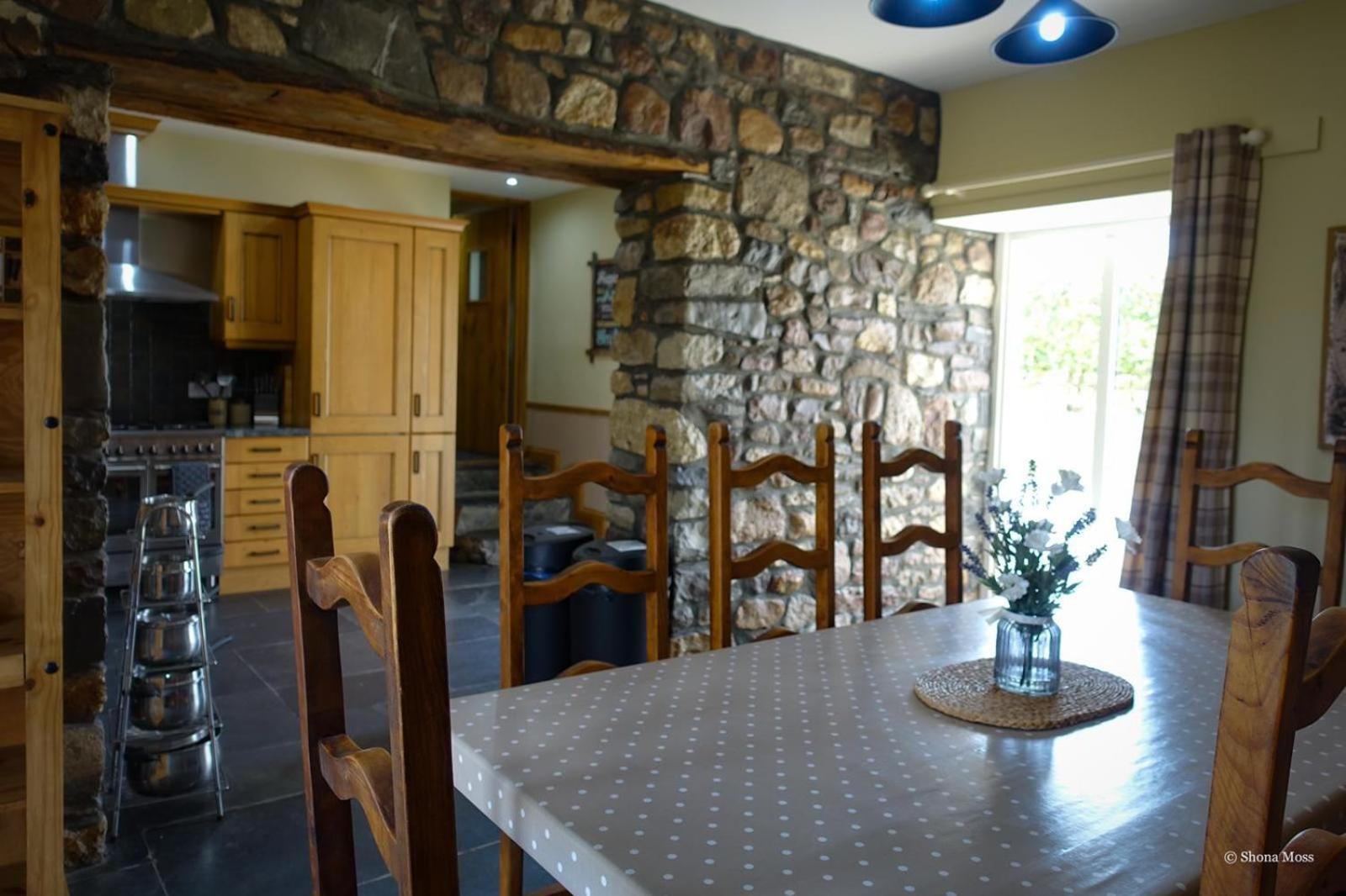 Вилла Rhiwddu Barns Llangadog Номер фото